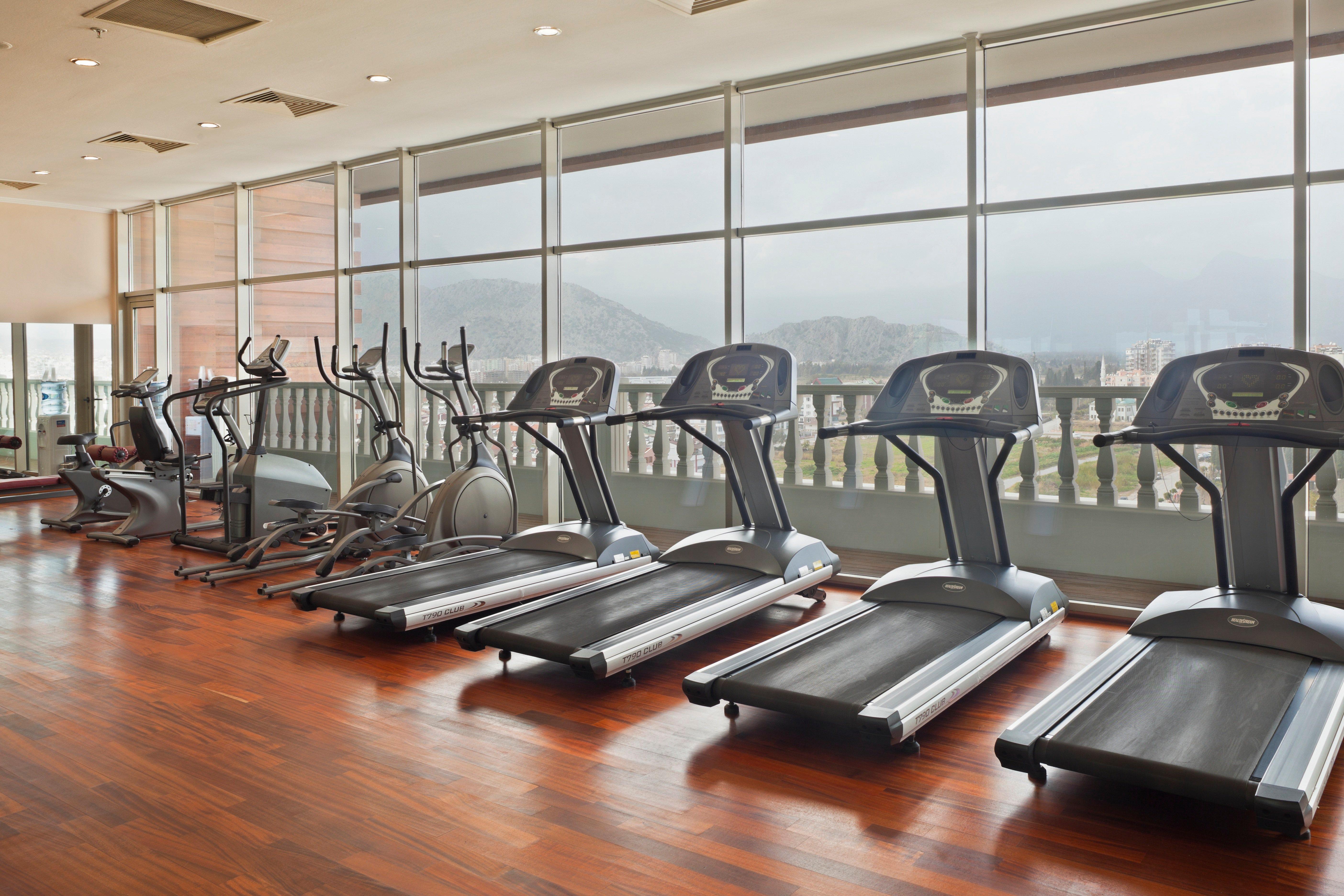 Crowne Plaza Antalya, An Ihg Hotel Exterior photo Treadmills in a gym