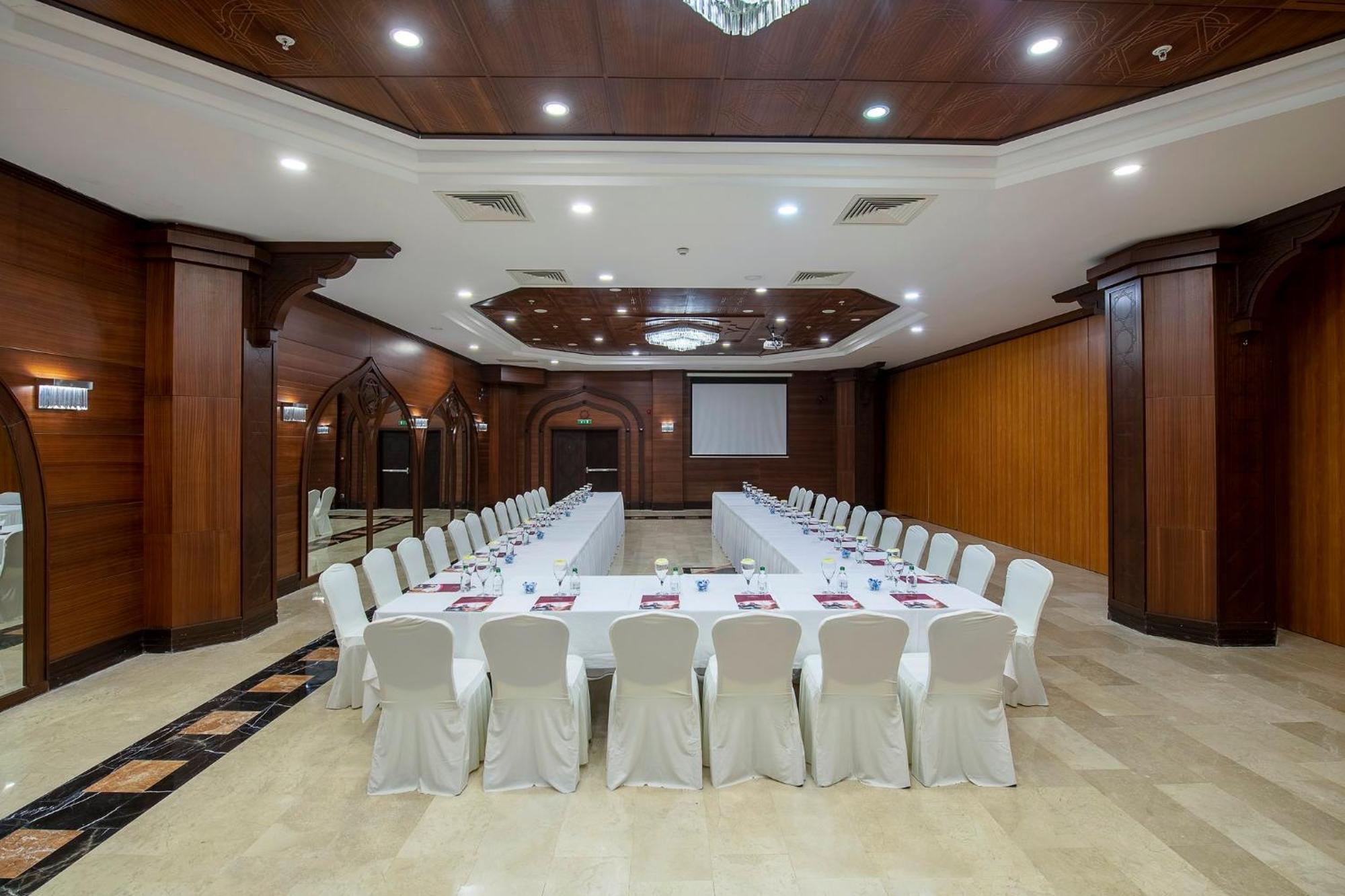 Crowne Plaza Antalya, An Ihg Hotel Exterior photo Meeting room