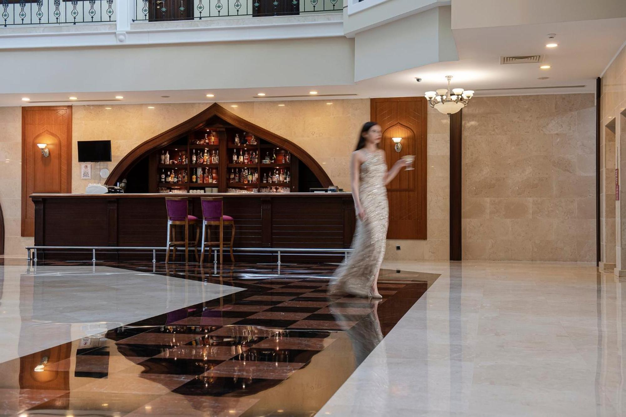 Crowne Plaza Antalya, An Ihg Hotel Exterior photo Lobby